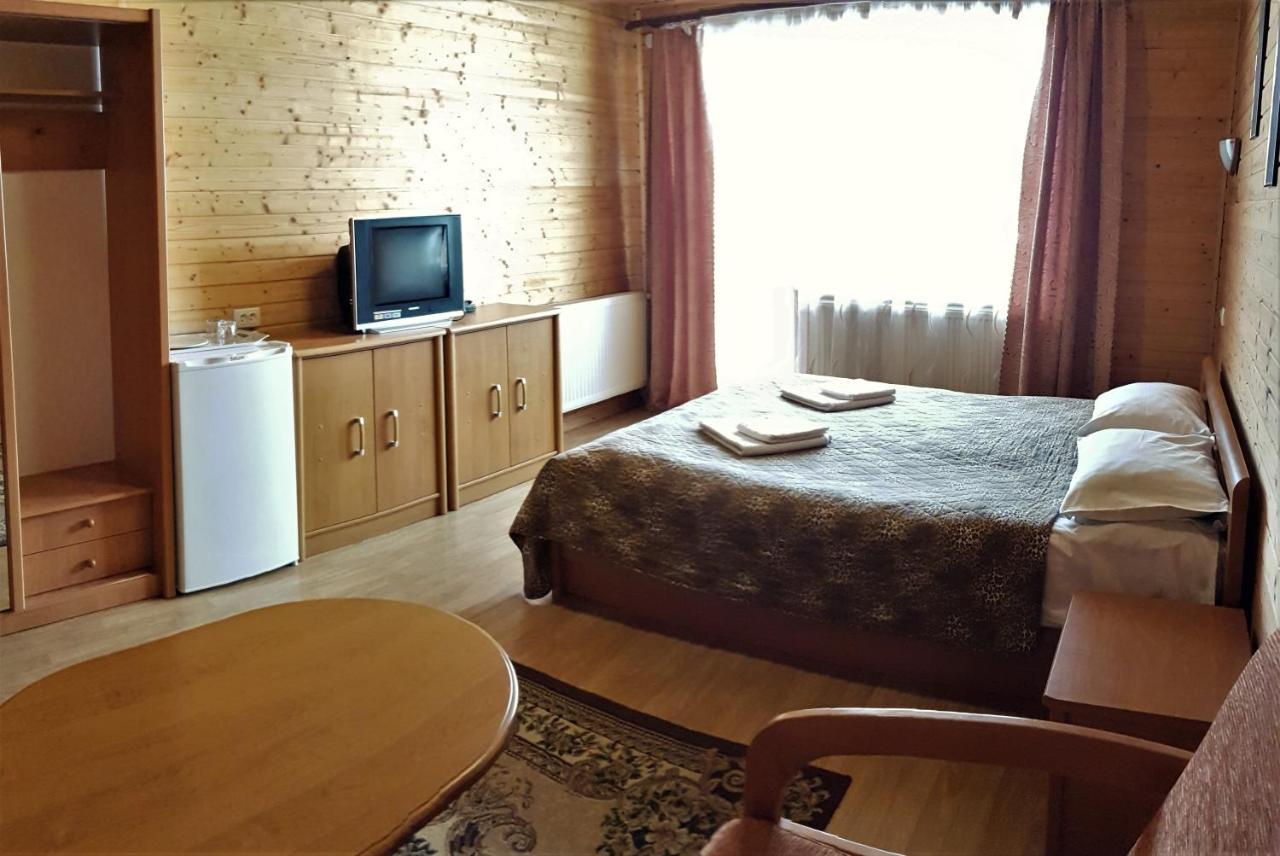 Karpatski Zori Hotel Bukowel Exterior foto