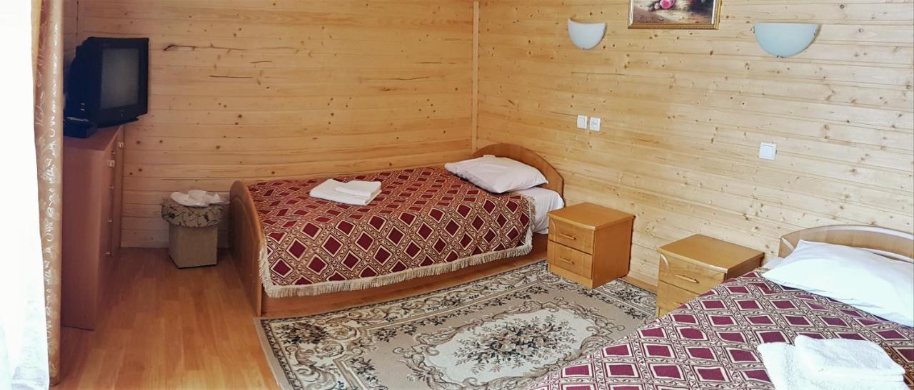 Karpatski Zori Hotel Bukowel Exterior foto