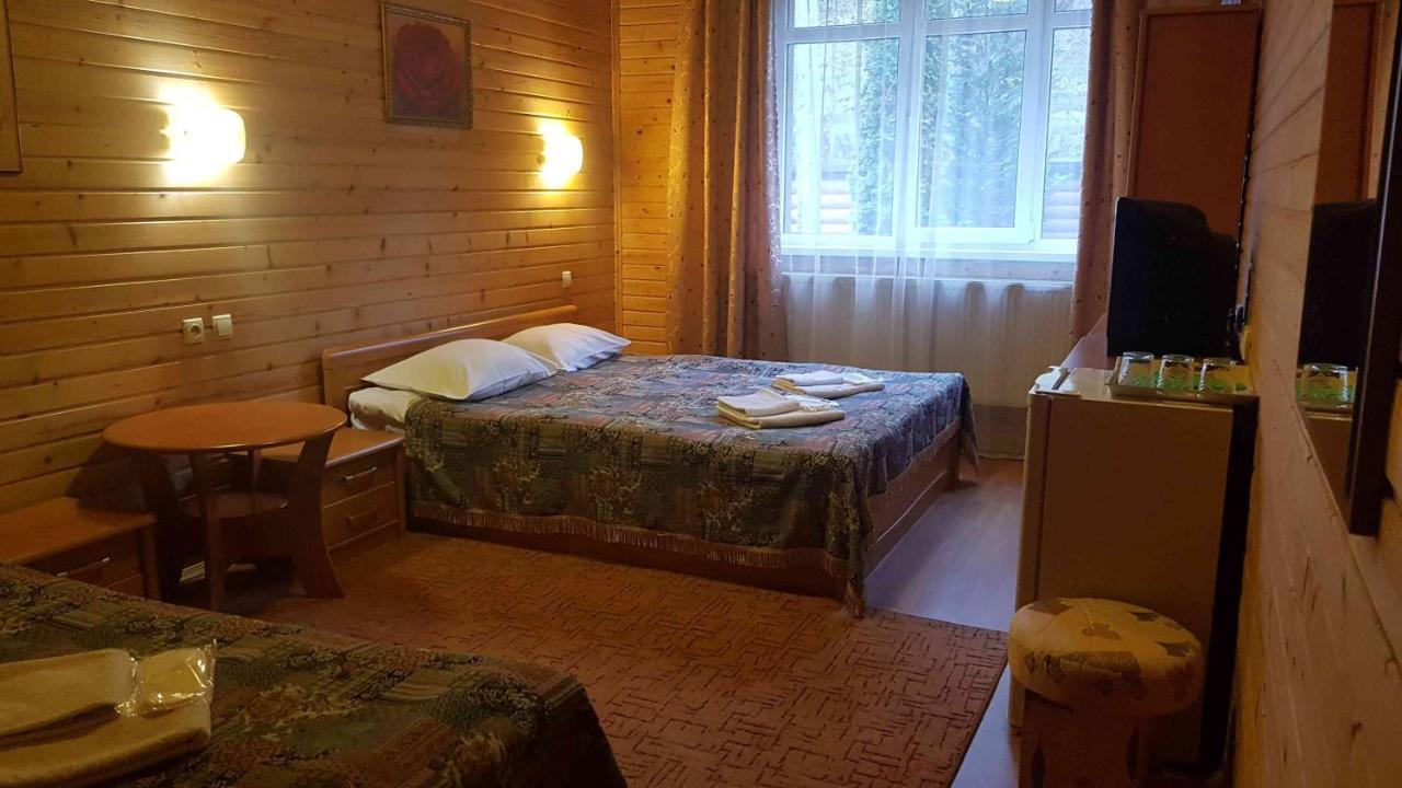 Karpatski Zori Hotel Bukowel Exterior foto