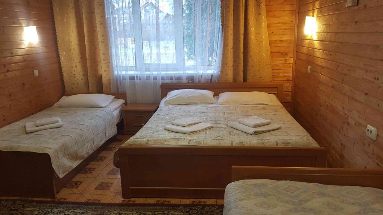 Karpatski Zori Hotel Bukowel Exterior foto